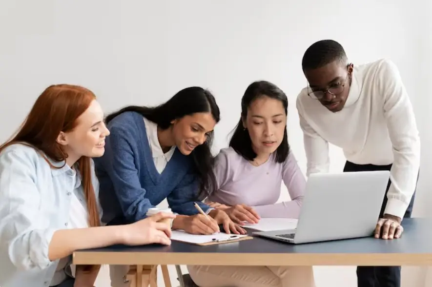 Training Diversity and Inclusion untuk Karyawan