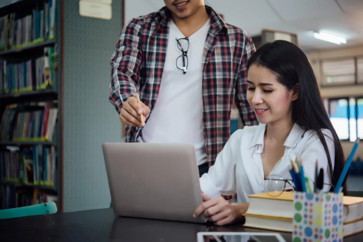 Apakah Kerja di Alfamart Bisa Sambil Kuliah