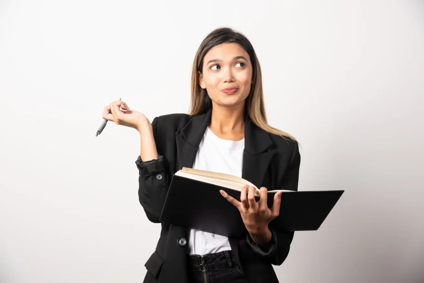 Perbedaan Jurusan Hukum dan Politik