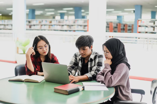 Lebih Sulit Sistem Informasi atau Teknik Informatika