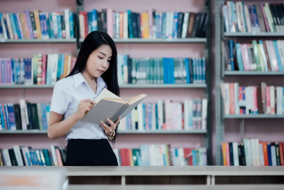 linguistik adalah salah satu mata kuliah yang dipelajari di jurusan sastra indonesia.